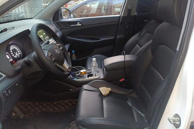 Used Hyundai Tucson 2015 1.6T Dual-Clutch Two-Wheel-Drive Smart Model Left Front Seat
