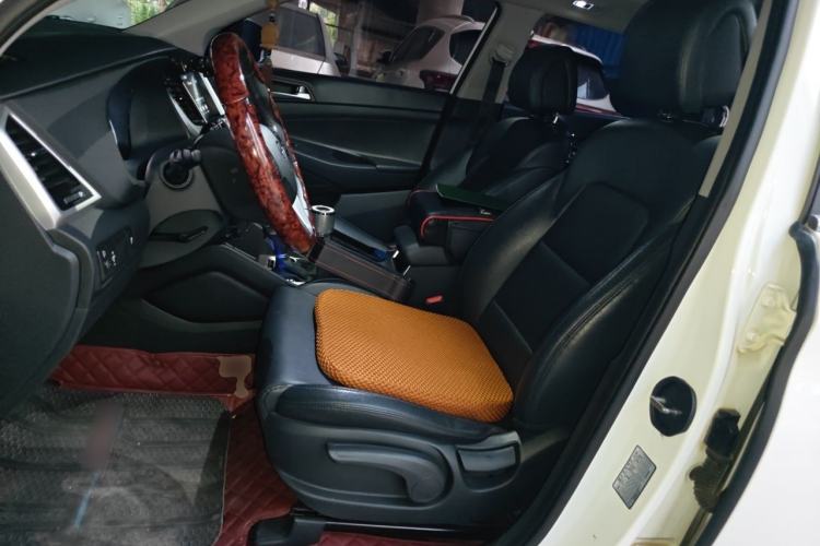 Used Hyundai Tucson 2015 1.6T Dual-Clutch Two-Wheel-Drive Smart Model Left Front Seat