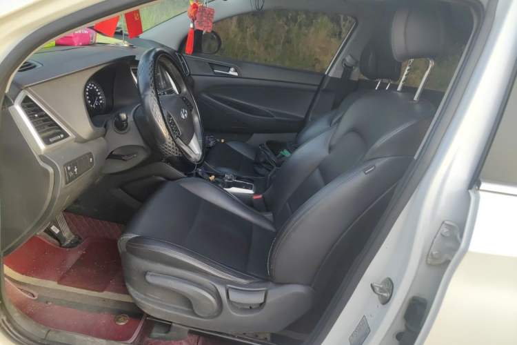 Used Hyundai Tucson 2015 1.6T Dual-Clutch Two-Wheel-Drive Smart Model Left Front Seat