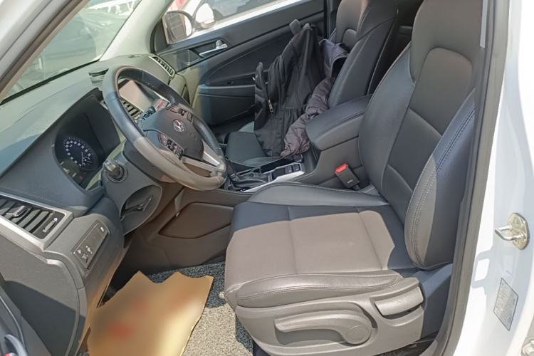 Used Hyundai Tucson 2015 1.6T Dual-Clutch Two-Wheel-Drive Smart Model Left Front Seat
