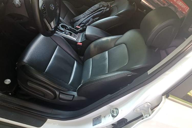 Used Hyundai Tucson 2015 1.6T Dual-Clutch Two-Wheel-Drive Smart Model Left Front Seat