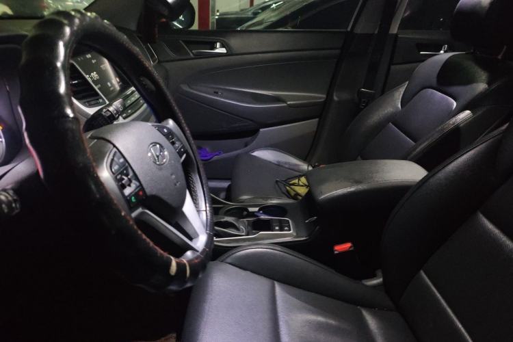 Used Hyundai Tucson 2015 1.6T Dual-Clutch Two-Wheel-Drive Smart Model Left Front Seat