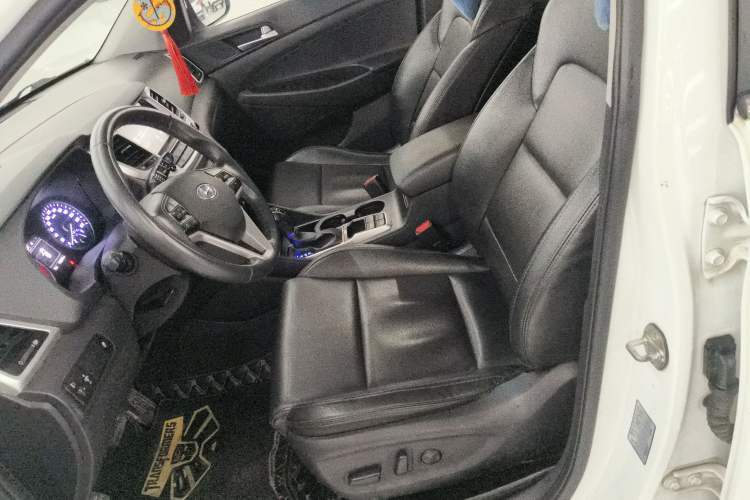 Used Hyundai Tucson 2015 1.6T Dual-Clutch Two-Wheel-Drive Smart Model Left Front Seat
