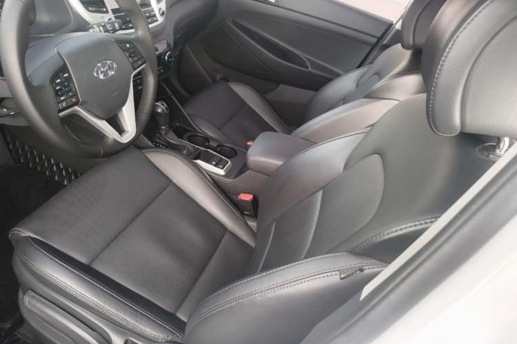 Used Hyundai Tucson 2015 1.6T Dual-Clutch Two-Wheel-Drive Smart Model Left Front Seat