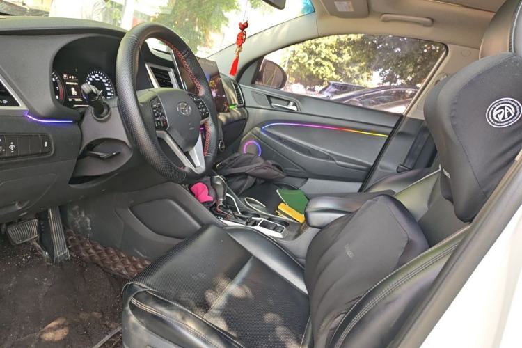 Used Hyundai Tucson 2015 1.6T Dual-Clutch Two-Wheel-Drive Smart Model Left Front Seat