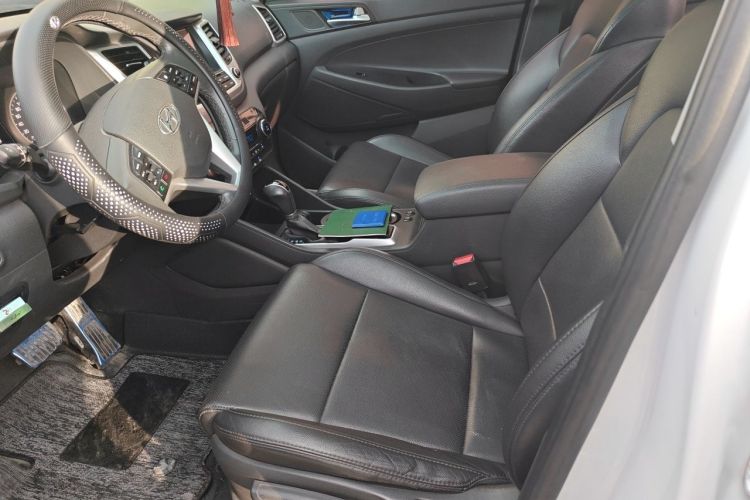 Used Hyundai Tucson 2015 1.6T Dual-Clutch Two-Wheel-Drive Leading Model Left Front Seat