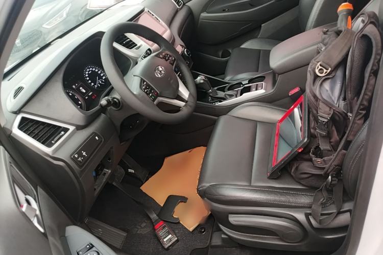 Used Hyundai Tucson 2015 1.6T Dual-Clutch Two-Wheel-Drive Smart Model Left Front Seat