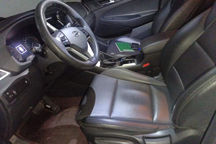 Used Hyundai Tucson 2015 1.6T Dual-Clutch Two-Wheel-Drive Smart Model Left Front Seat