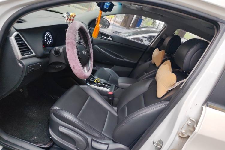 Used Hyundai Tucson 2015 1.6T Dual-Clutch Two-Wheel-Drive Smart Model Left Front Seat