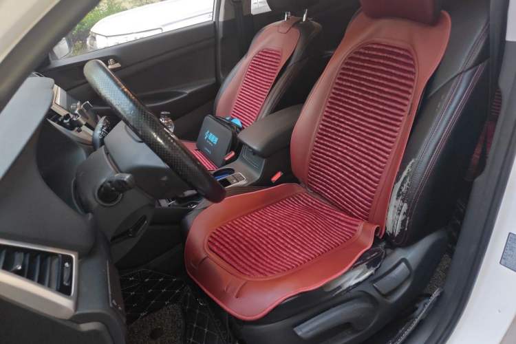 Used Hyundai Tucson 2015 1.6T Dual-Clutch Two-Wheel-Drive Comfort Model Left Front Seat