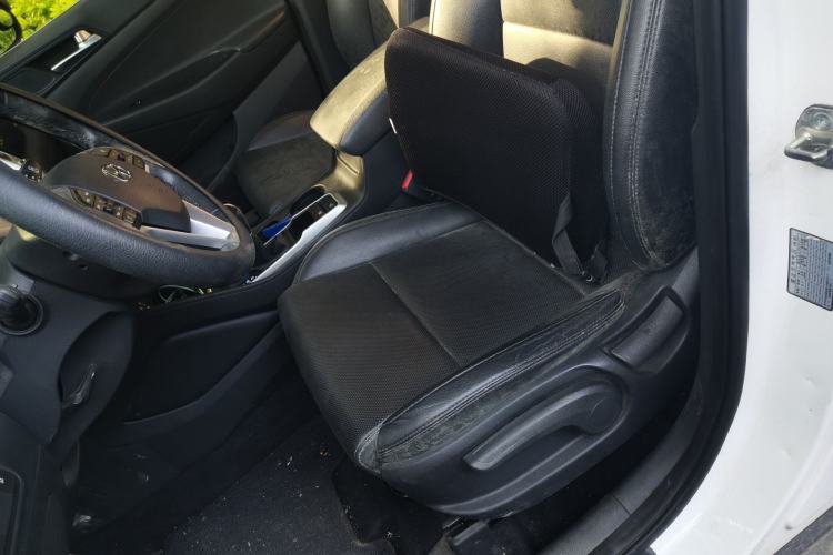 Used Hyundai Tucson 2015 1.6T Dual-Clutch Two-Wheel-Drive Smart Model Left Front Seat
