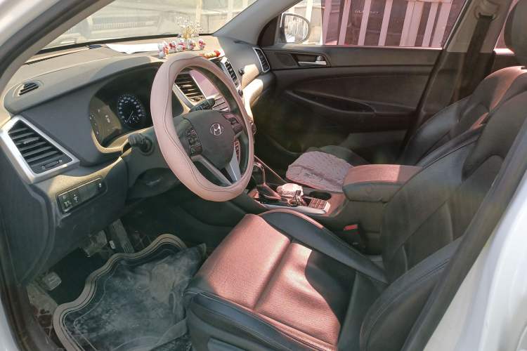 Used Hyundai Tucson 2015 1.6T Dual-Clutch Two-Wheel-Drive Smart Model Left Front Seat