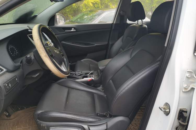 Used Hyundai Tucson 2015 1.6T Dual-Clutch Two-Wheel-Drive Smart Model Left Front Seat