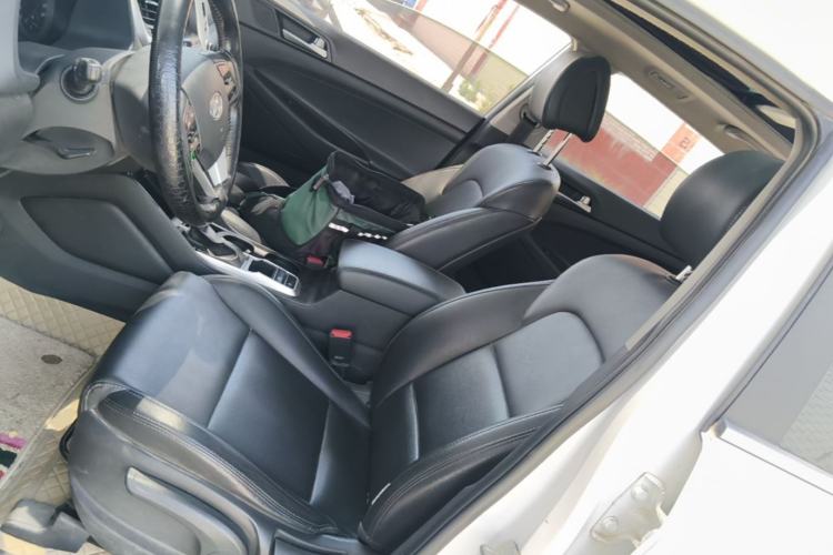 Used Hyundai Tucson 2015 1.6T Dual-Clutch Two-Wheel-Drive Smart Model Left Front Seat