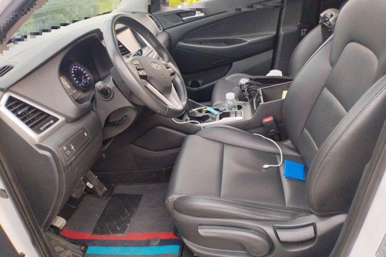 Used Hyundai Tucson 2015 1.6T Dual-Clutch Two-Wheel-Drive Smart Model Left Front Seat