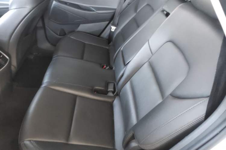 Used Hyundai Tucson 2015 1.6T Dual-Clutch Two-Wheel-Drive Smart Model Left Rear Seat