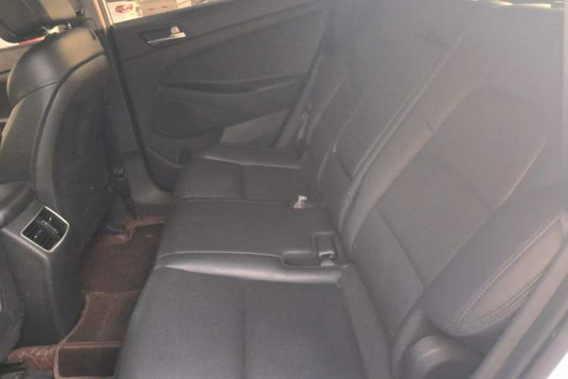 Used Hyundai Tucson 2015 1.6T Dual-Clutch Two-Wheel-Drive Smart Model Left Rear Seat