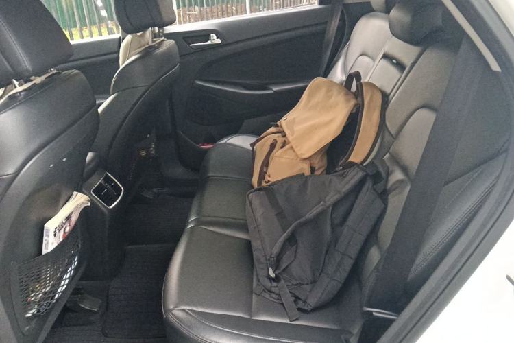 Used Hyundai Tucson 2015 1.6T Dual-Clutch Two-Wheel-Drive Smart Model Left Rear Seat