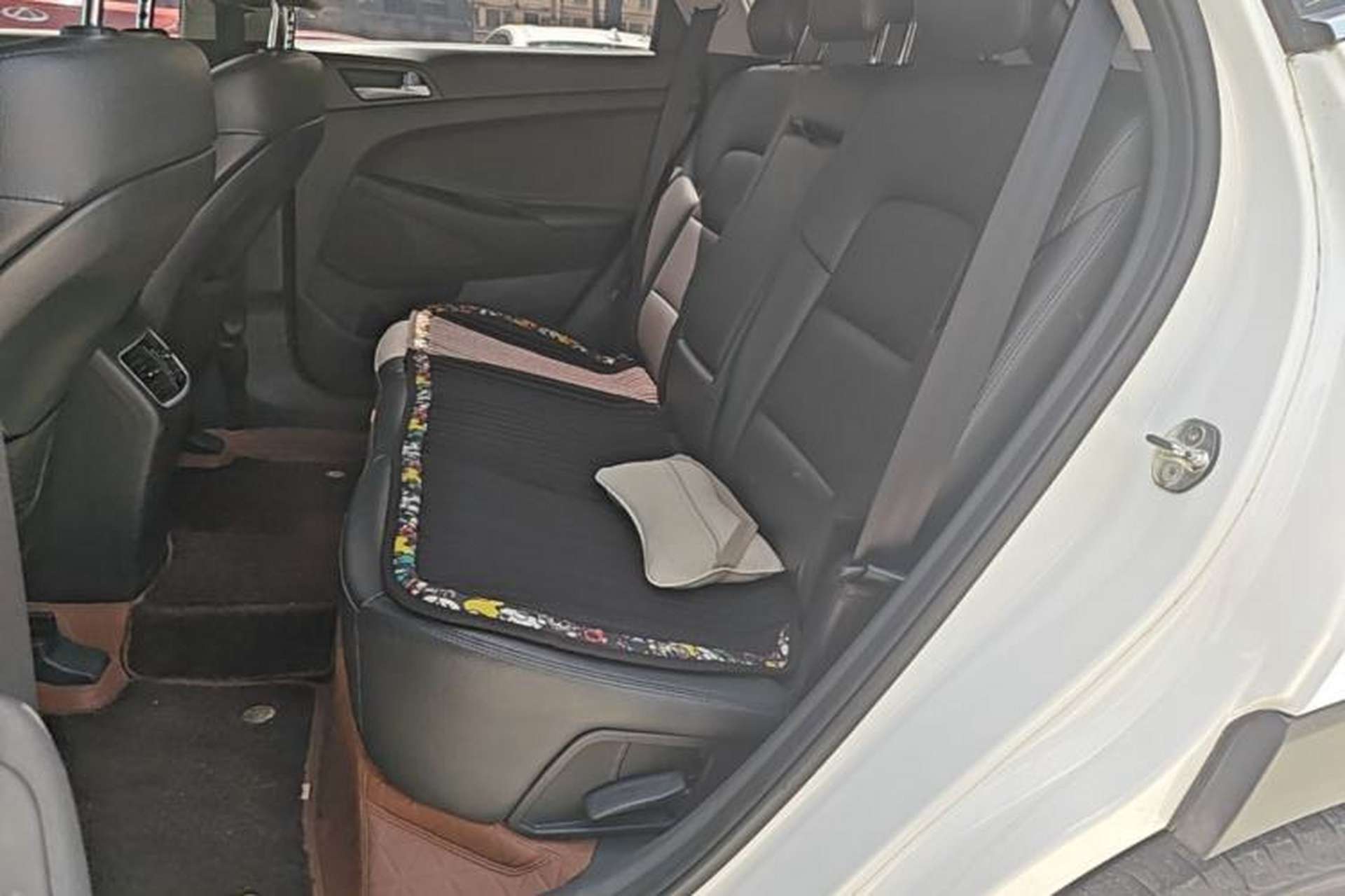 Used Hyundai Tucson 2015 1.6T Dual-Clutch Two-Wheel-Drive Smart Model Left Rear Seat