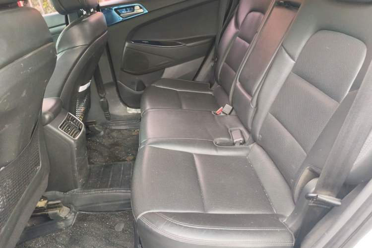 Used Hyundai Tucson 2015 1.6T Dual-Clutch Two-Wheel-Drive Smart Model Left Rear Seat