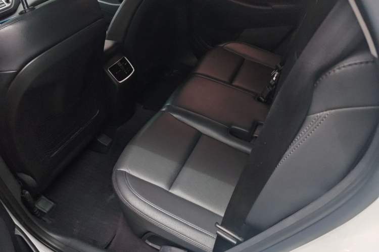 Used Hyundai Tucson 2015 1.6T Dual-Clutch Two-Wheel-Drive Smart Model Left Rear Seat