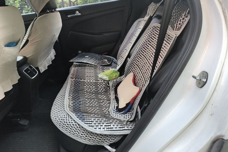 Used Hyundai Tucson 2015 1.6T Dual-Clutch Two-Wheel-Drive Smart Model Left Rear Seat