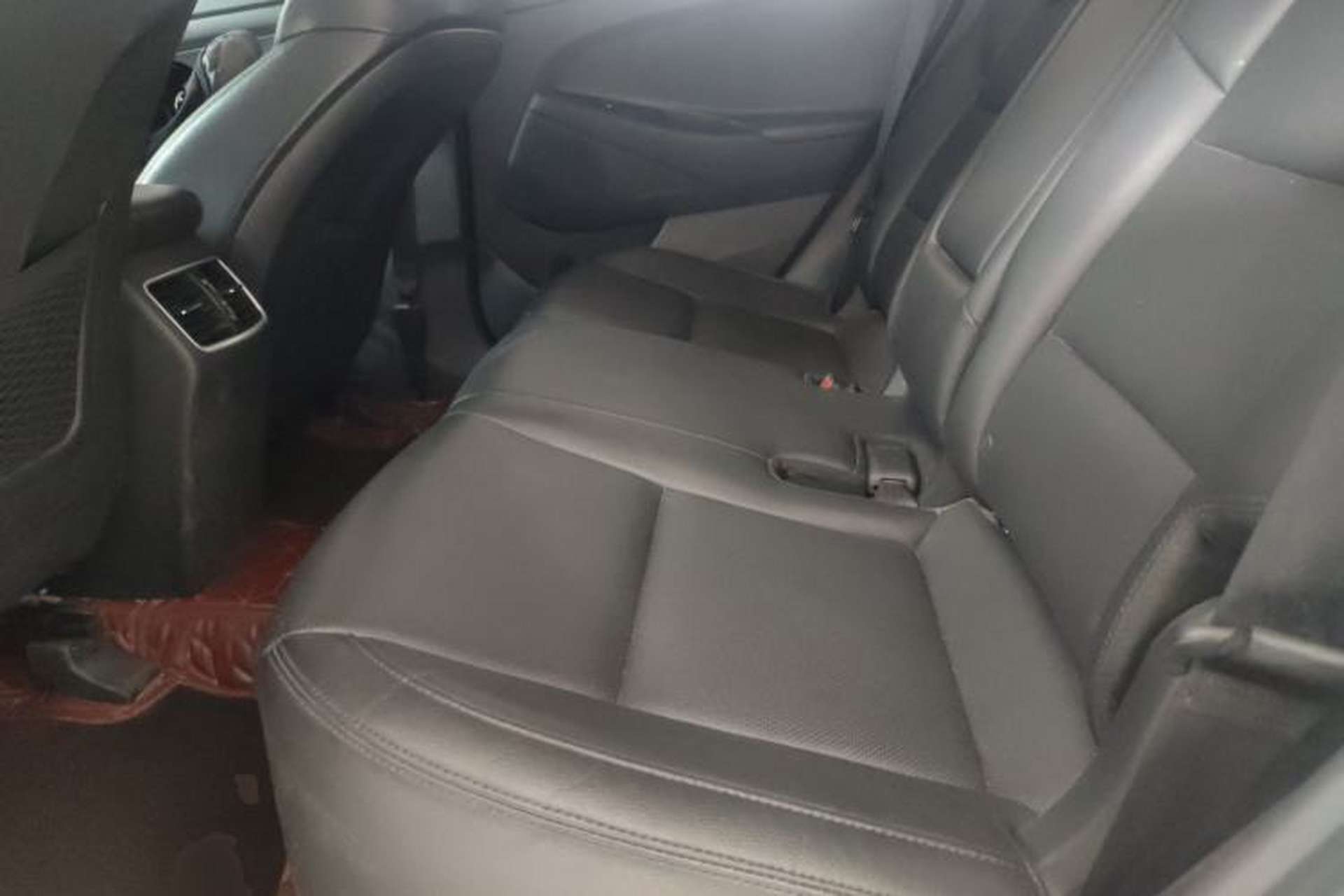 Used Hyundai Tucson 2015 1.6T Dual-Clutch Two-Wheel-Drive Smart Model Left Rear Seat