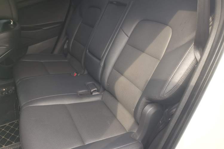 Used Hyundai Tucson 2015 1.6T Dual-Clutch Two-Wheel-Drive Smart Model Left Rear Seat