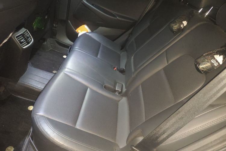 Used Hyundai Tucson 2015 2.0L Automatic Two-Wheel Drive Smart Version Left Rear Seat