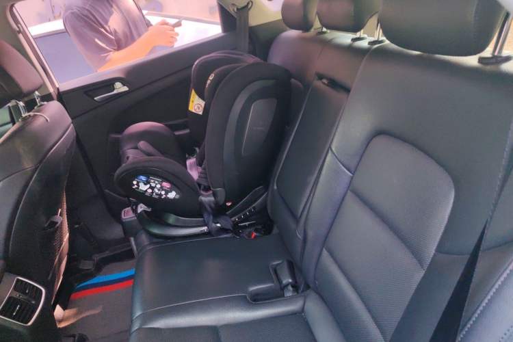 Used Hyundai Tucson 2015 1.6T Dual-Clutch Two-Wheel-Drive Smart Model Left Rear Seat
