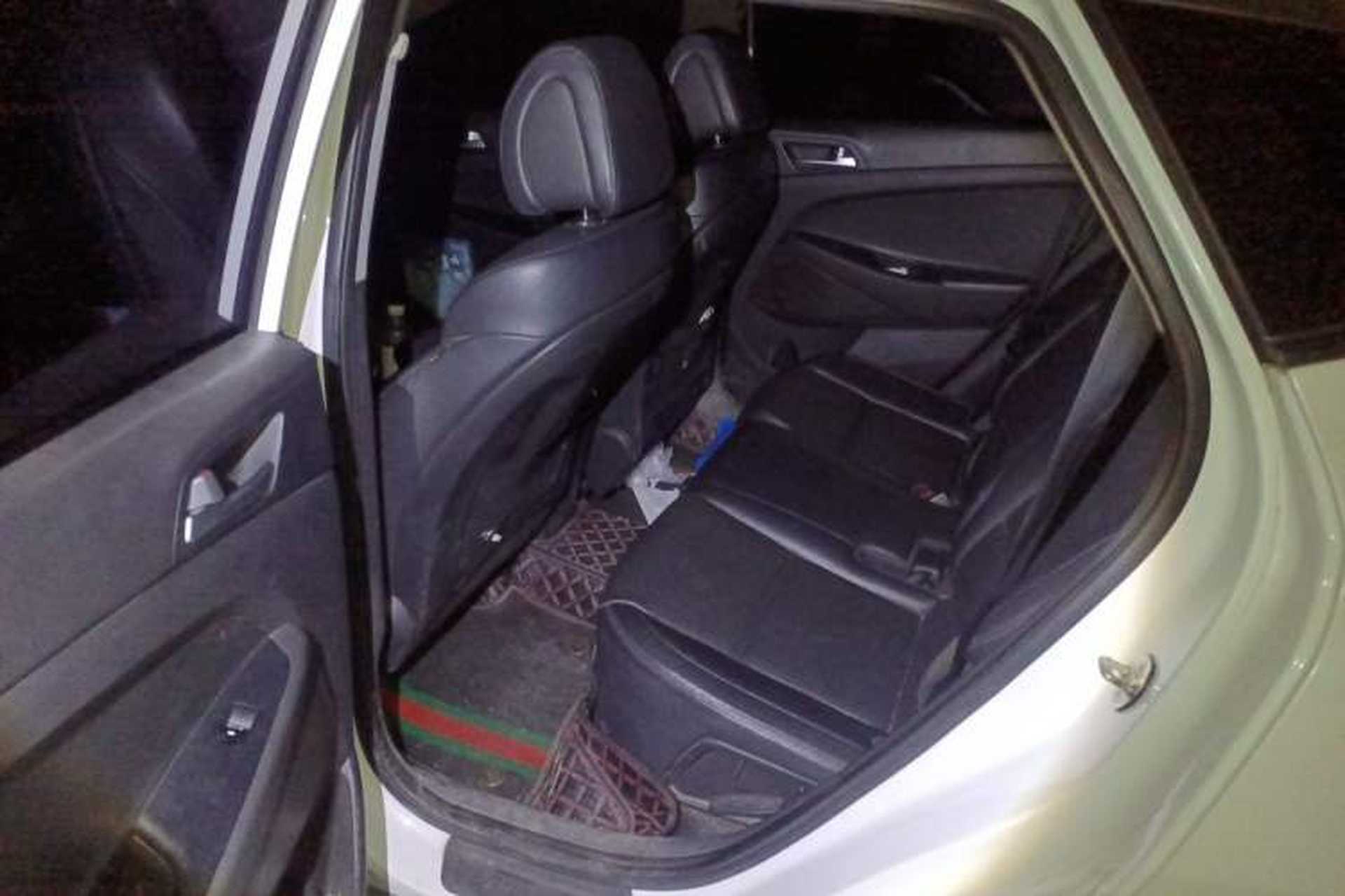 Used Hyundai Tucson 2015 1.6T Dual-Clutch Two-Wheel-Drive Smart Model Left Rear Seat