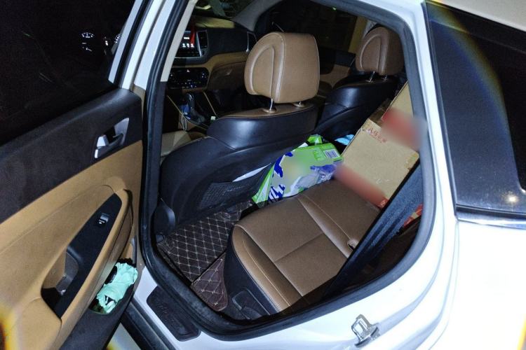 Used Hyundai Tucson 2015 1.6T Dual-Clutch Two-Wheel-Drive Smart Model Left Rear Seat