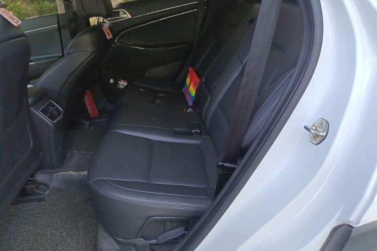 Used Hyundai Tucson 2015 1.6T Dual-Clutch Two-Wheel-Drive Smart Model Left Rear Seat