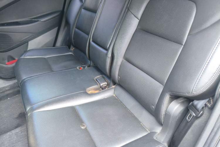 Used Hyundai Tucson 2015 1.6T Dual-Clutch Two-Wheel-Drive Smart Model Left Rear Seat