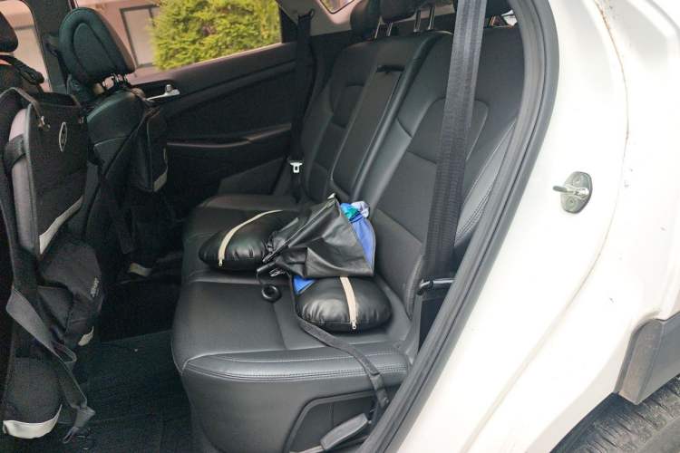 Used Hyundai Tucson 2015 1.6T Dual-Clutch Two-Wheel-Drive Smart Model Left Rear Seat