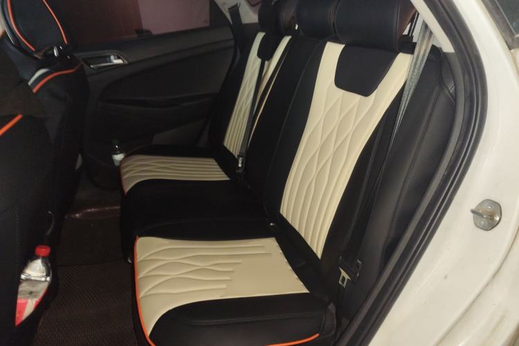 Used Hyundai Tucson 2015 1.6T Dual-Clutch Two-Wheel-Drive Smart Model Left Rear Seat