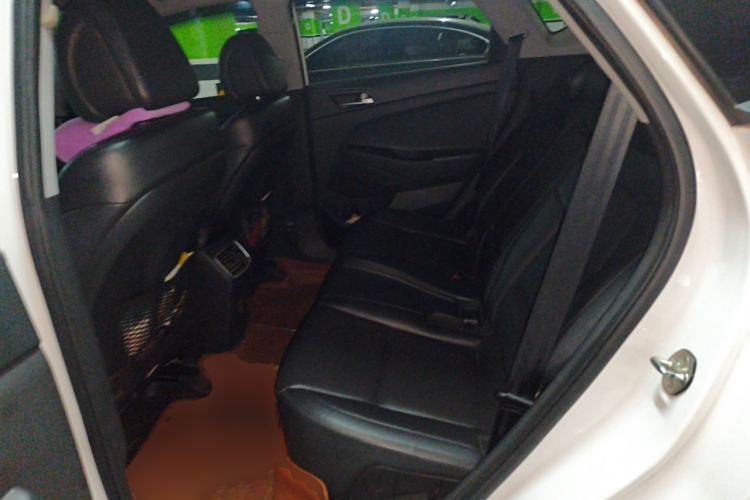 Used Hyundai Tucson 2015 1.6T Dual-Clutch Two-Wheel-Drive Smart Model Left Rear Seat