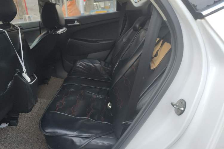 Used Hyundai Tucson 2015 1.6T Dual-Clutch Two-Wheel-Drive Smart Model Left Rear Seat
