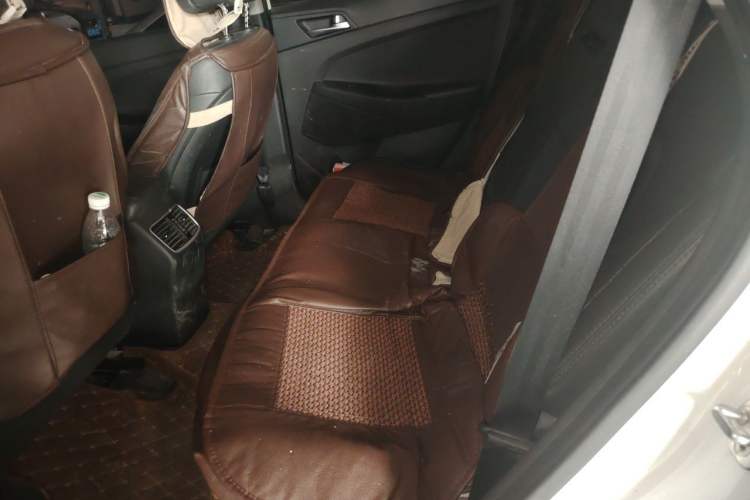 Used Hyundai Tucson 2015 1.6T Dual-Clutch Two-Wheel-Drive Smart Model Left Rear Seat