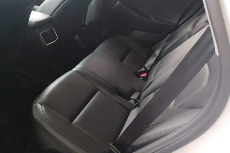 Used Hyundai Tucson 2015 1.6T Dual-Clutch Two-Wheel-Drive Smart Model Left Rear Seat