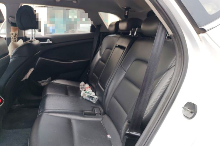 Used Hyundai Tucson 2015 1.6T Dual-Clutch Two-Wheel-Drive Smart Model Left Rear Seat