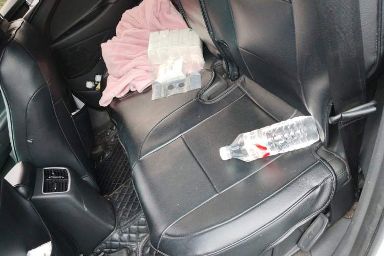 Used Hyundai Tucson 2015 1.6T Dual-Clutch Two-Wheel-Drive Smart Model Left Rear Seat