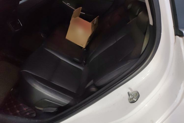 Used Hyundai Tucson 2015 1.6T Dual-Clutch Two-Wheel-Drive Smart Model Left Rear Seat
