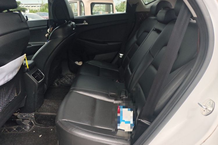 Used Hyundai Tucson 2015 1.6T Dual-Clutch Two-Wheel-Drive Smart Model Left Rear Seat