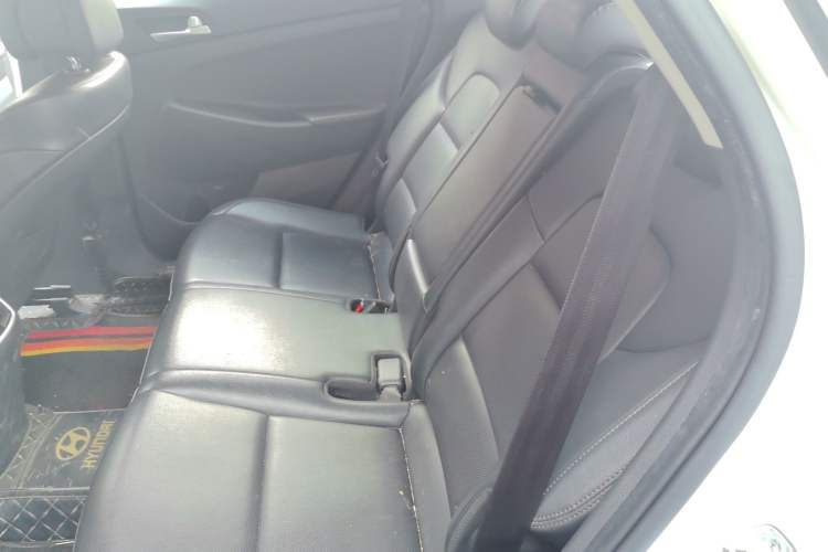 Used Hyundai Tucson 2015 1.6T Dual-Clutch Two-Wheel-Drive Smart Model Left Rear Seat
