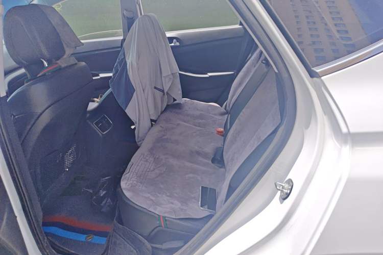 Used Hyundai Tucson 2015 1.6T Dual-Clutch Two-Wheel-Drive Smart Model Left Rear Seat