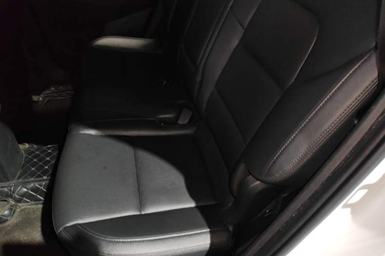 Used Hyundai Tucson 2015 1.6T Dual-Clutch Two-Wheel-Drive Smart Model Left Rear Seat