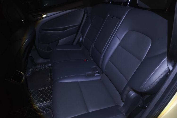 Used Hyundai Tucson 2015 1.6T Dual-Clutch Two-Wheel-Drive Smart Model Left Rear Seat