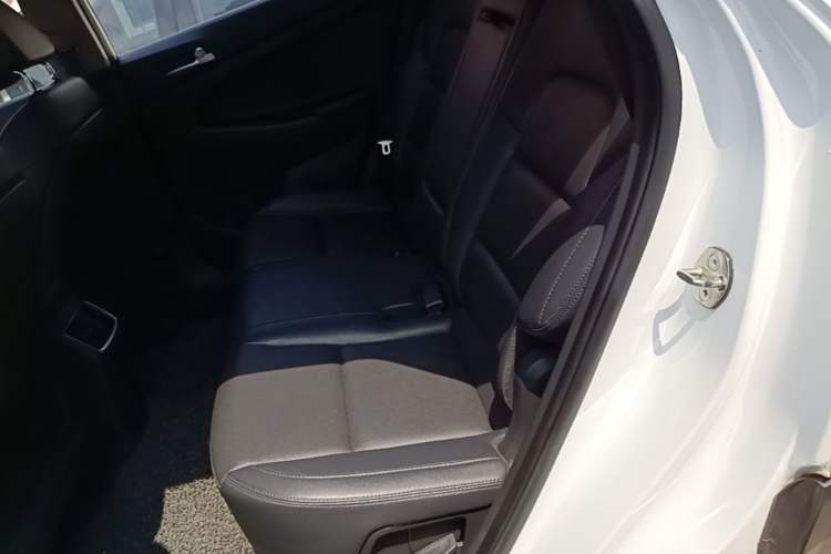 Used Hyundai Tucson 2015 1.6T Dual-Clutch Two-Wheel-Drive Smart Model Left Rear Seat