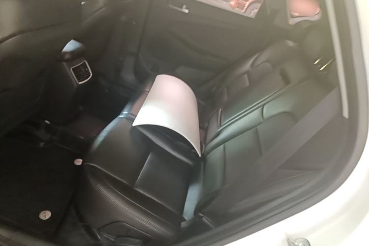 Used Hyundai Tucson 2015 1.6T Dual-Clutch Two-Wheel-Drive Smart Model Left Rear Seat